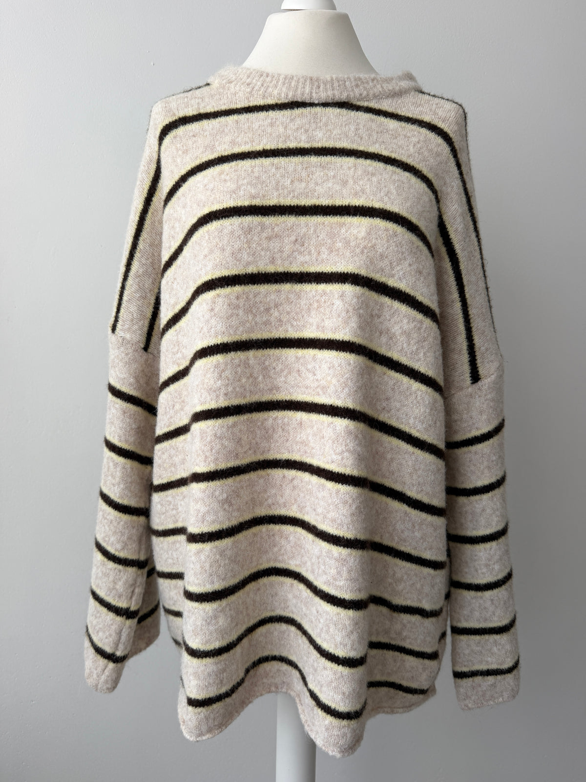 Gestreifter Pullover