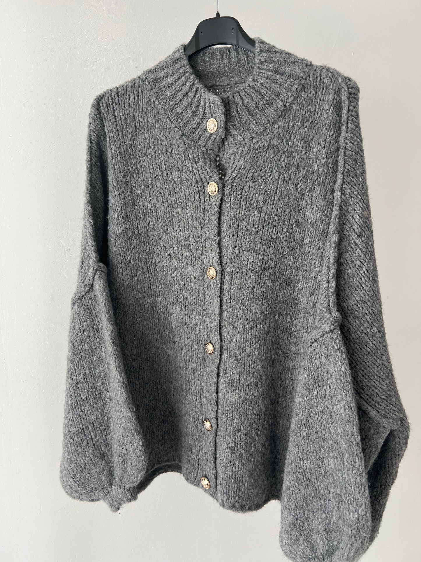 OVERSIZE STRICKCARDIGAN