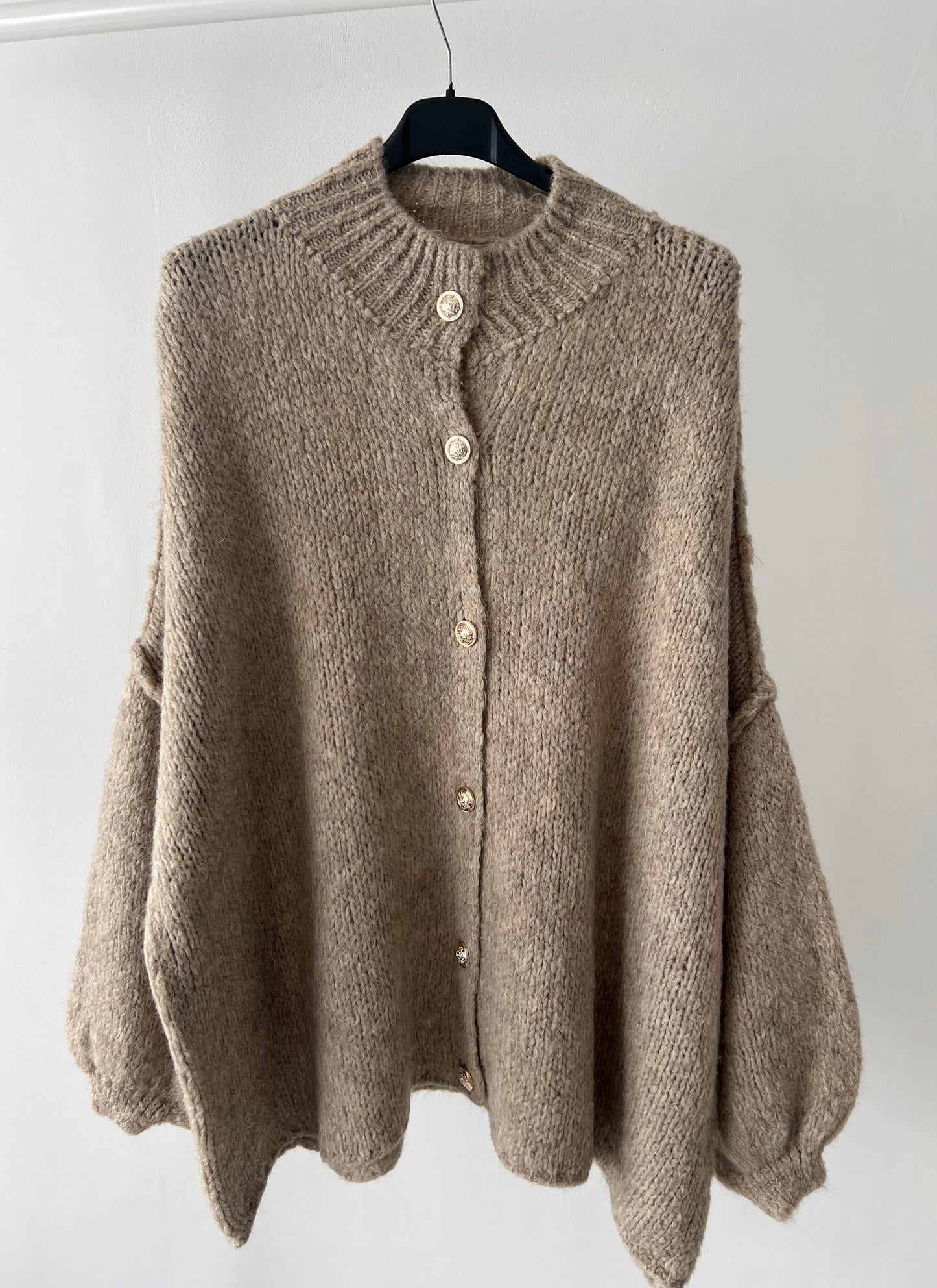 OVERSIZE STRICKCARDIGAN